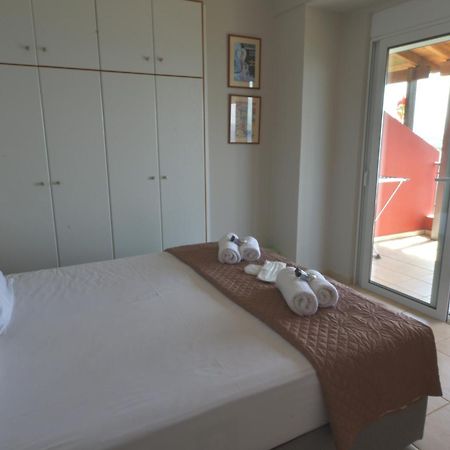 Blue Bay View - Beach House Vathirrevma Buitenkant foto