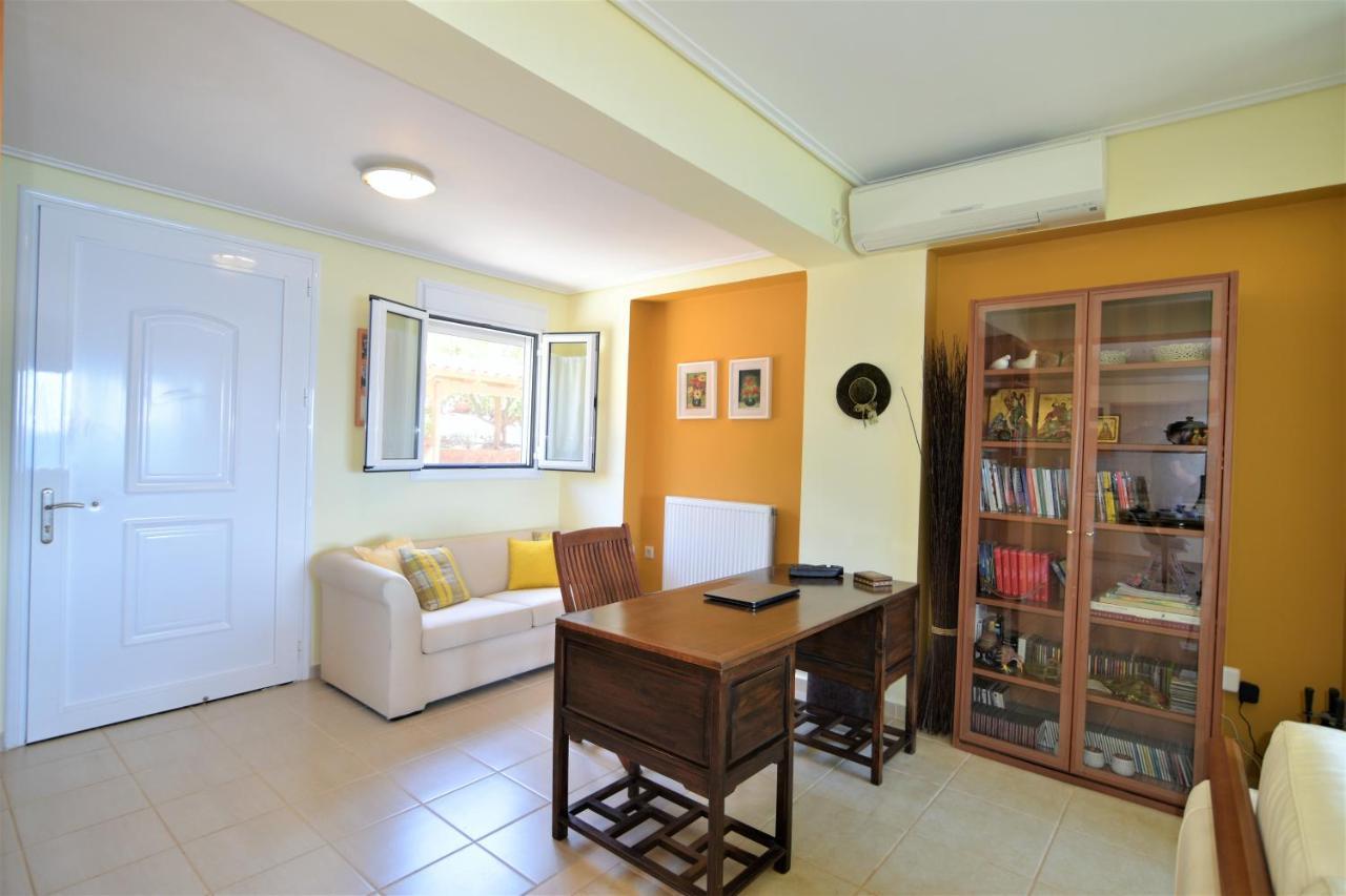 Blue Bay View - Beach House Vathirrevma Buitenkant foto